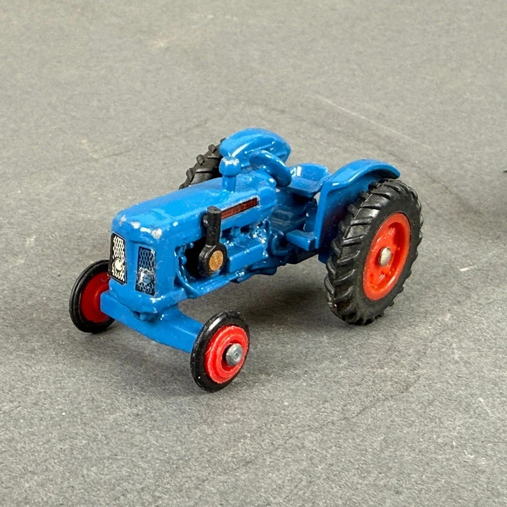 Ertl John Deere Ford Tractor Diecast Farm Toys. 1/64 - vintage lot of 3